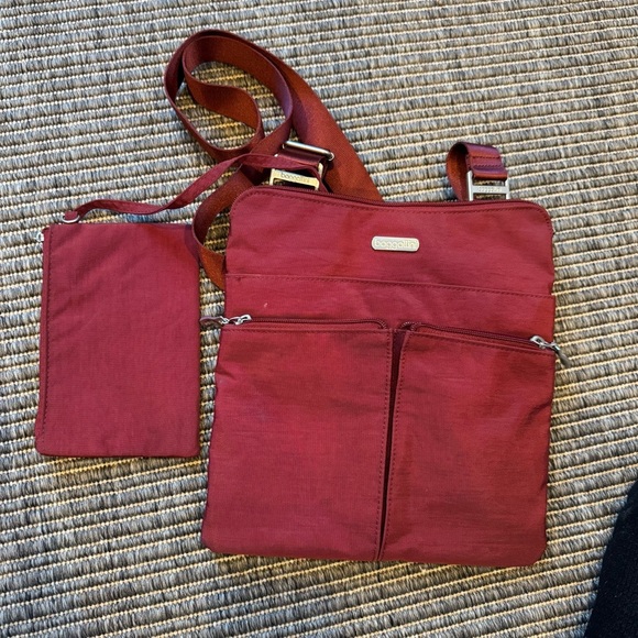 Baggallini Burgundy Crossbody Bag - Picture 3 of 5